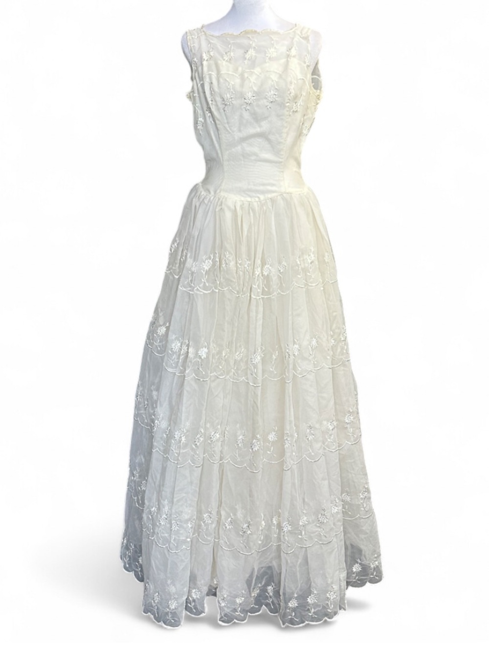 1950s debutante cupcake bridal dress